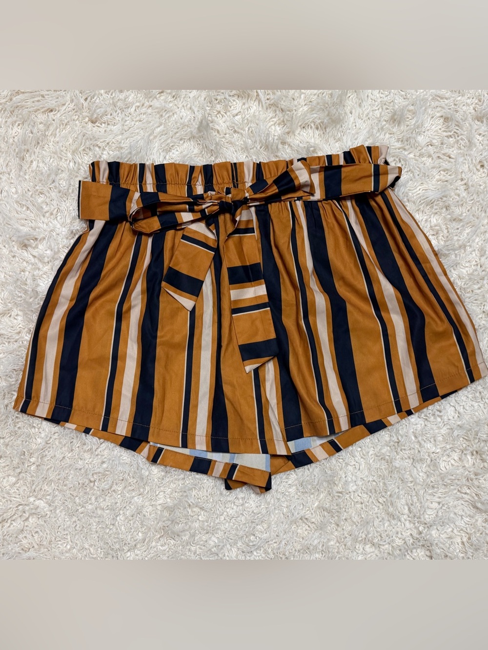 NWOT Shein women’s large High-Waist Striped Shorts in Mustard, Black & Cream